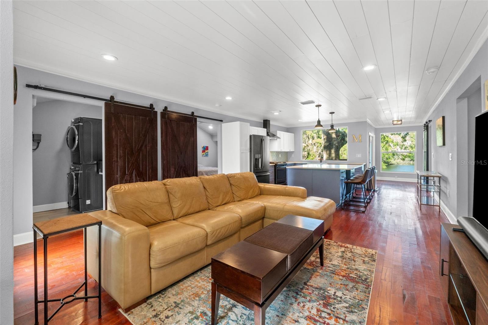 1502 E PARK CIR, TAMPA, FL, 33610