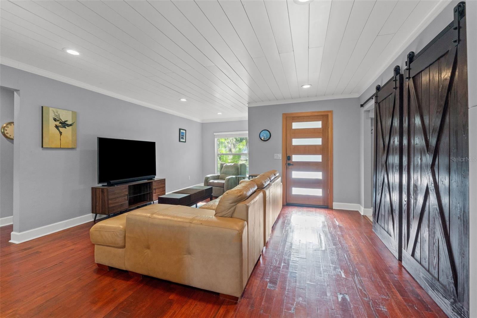 1502 E PARK CIR, TAMPA, FL, 33610