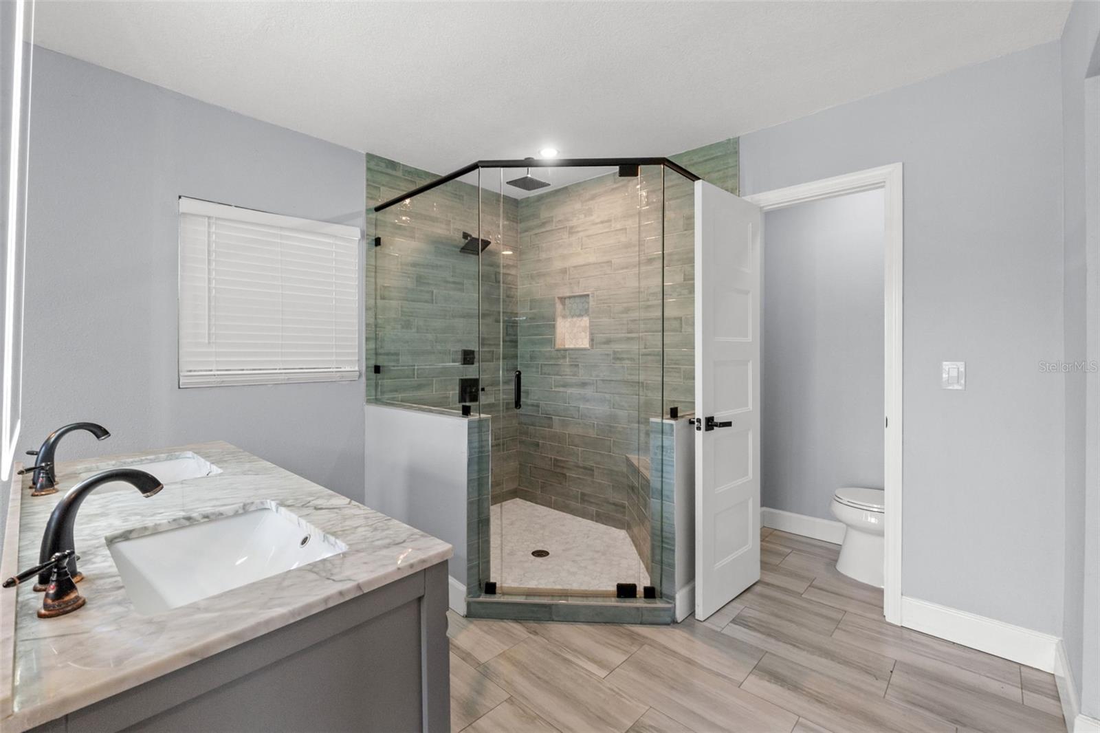 1502 E PARK CIR, TAMPA, FL, 33610