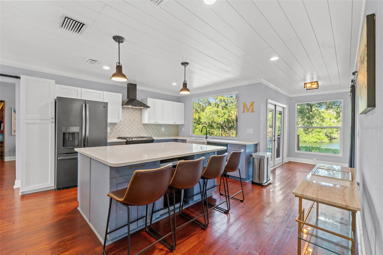 1502 E PARK CIR, TAMPA, FL, 33610