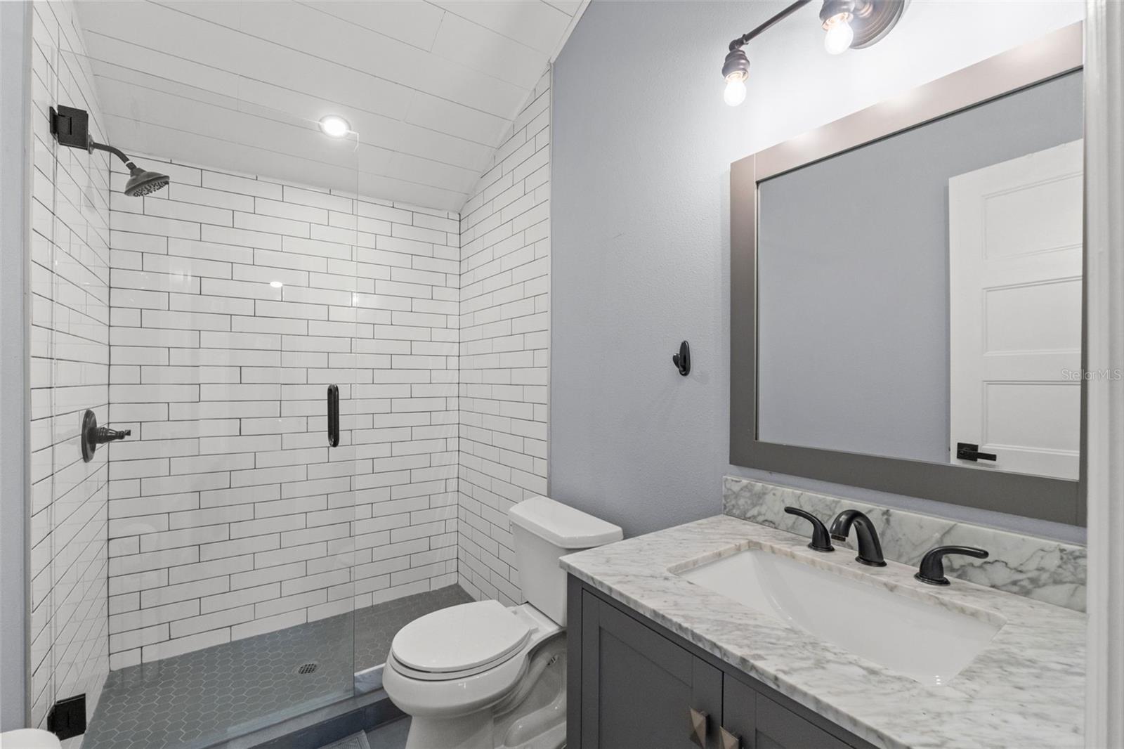 1502 E PARK CIR, TAMPA, FL, 33610