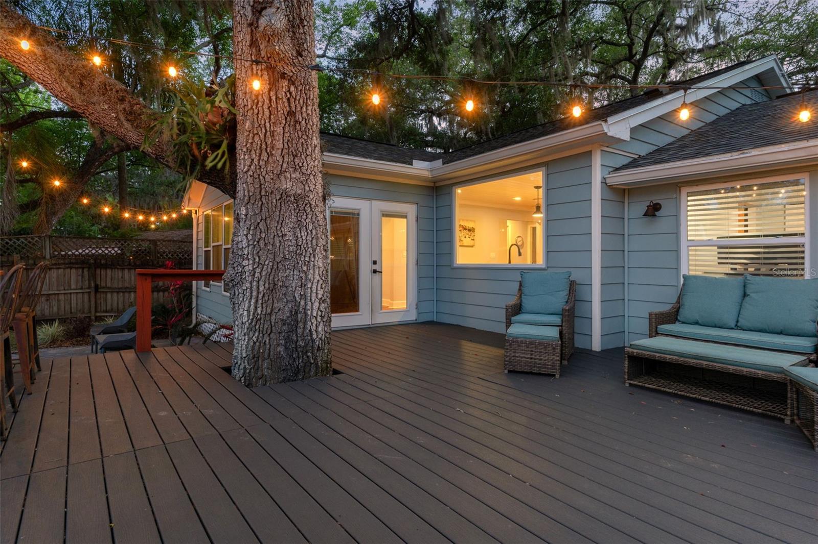 1502 E PARK CIR, TAMPA, FL, 33610