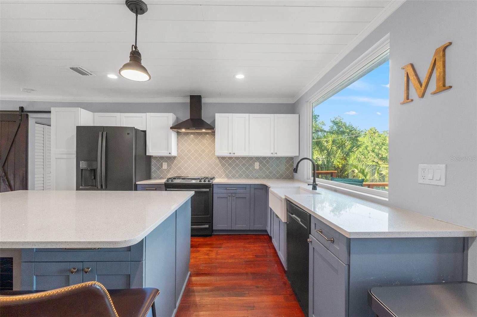 1502 E PARK CIR, TAMPA, FL, 33610