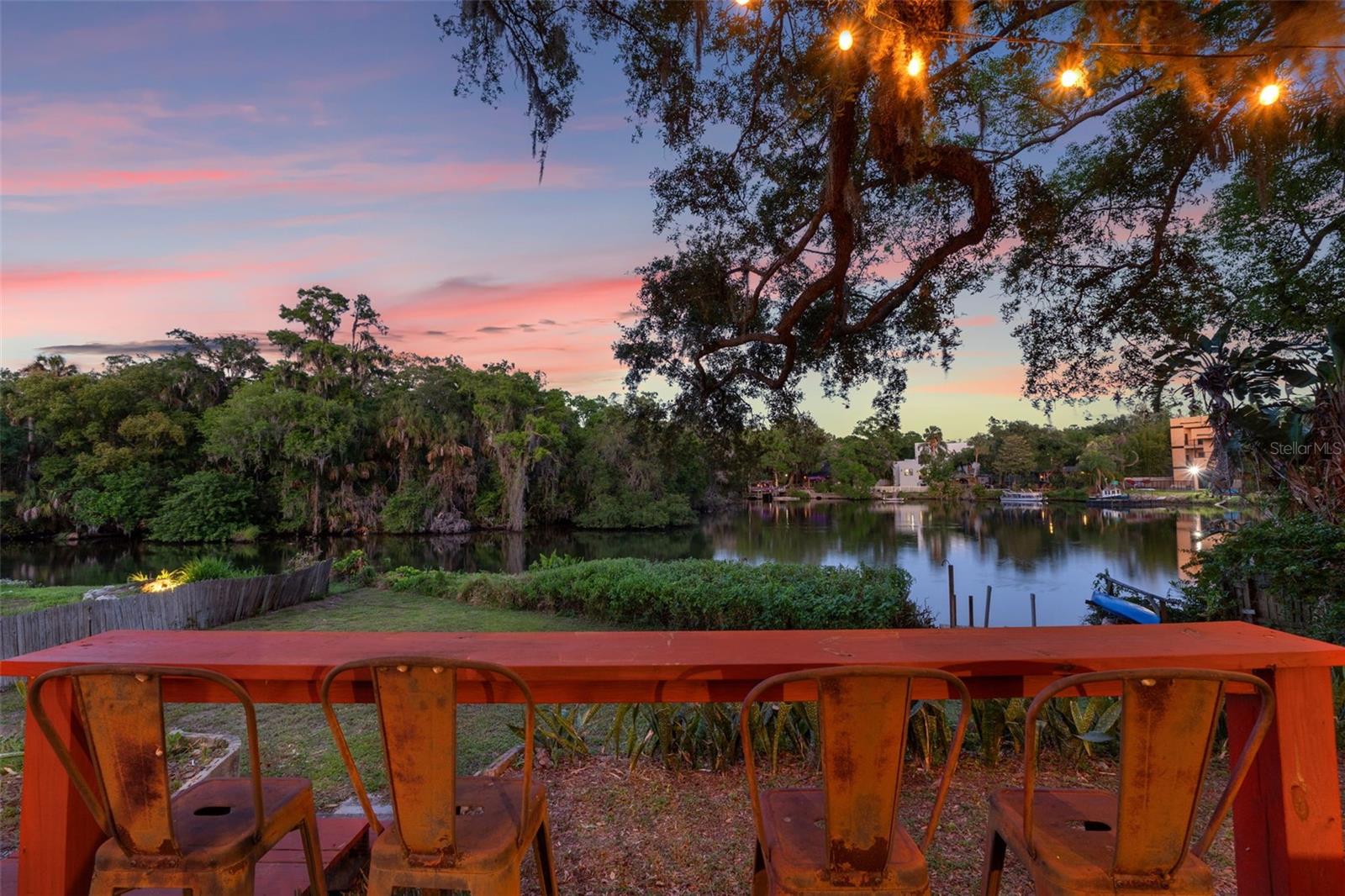 1502 E PARK CIR, TAMPA, FL, 33610