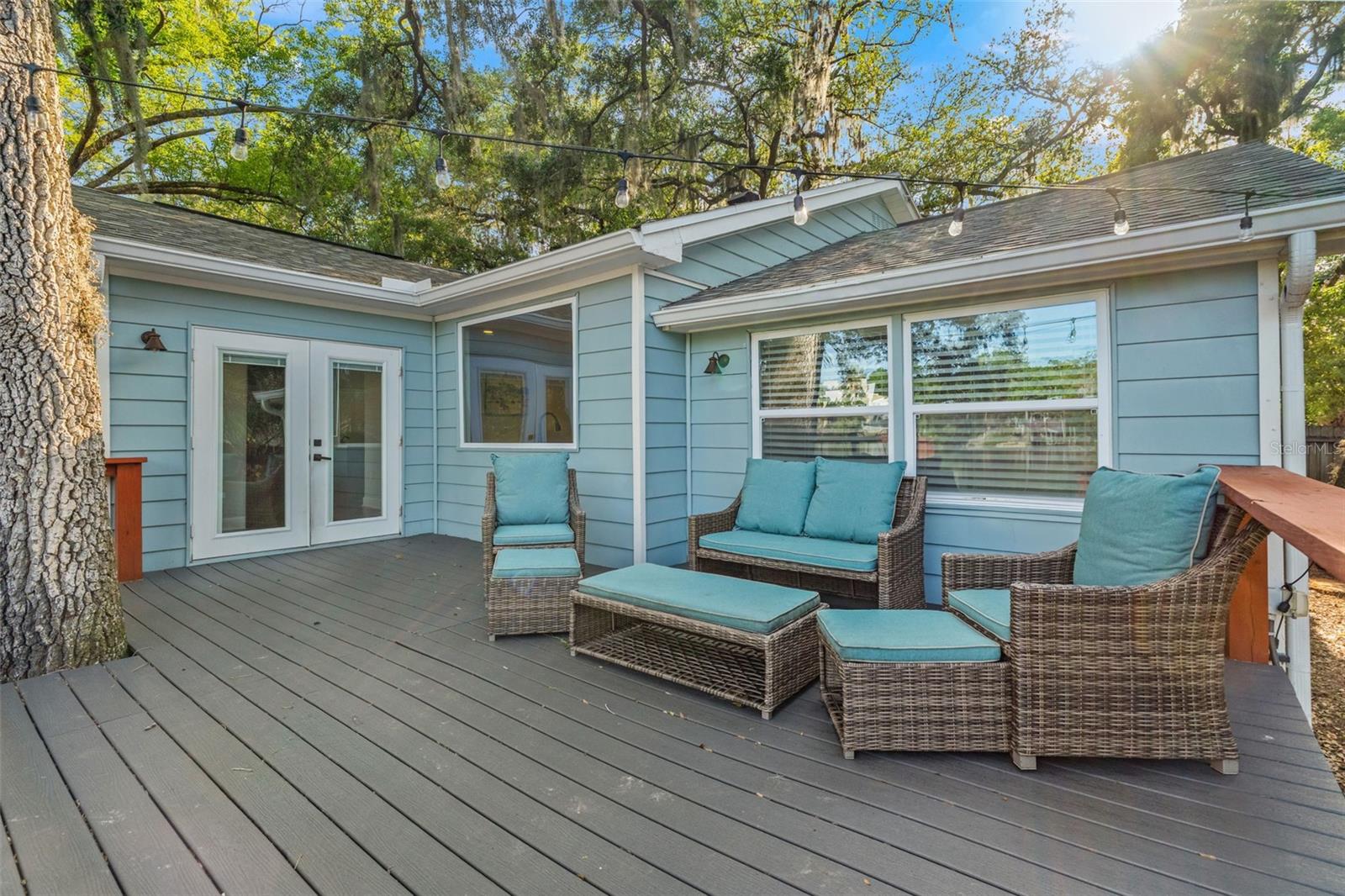 1502 E PARK CIR, TAMPA, FL, 33610