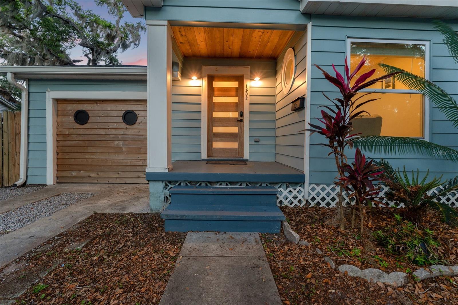 1502 E PARK CIR, TAMPA, FL, 33610