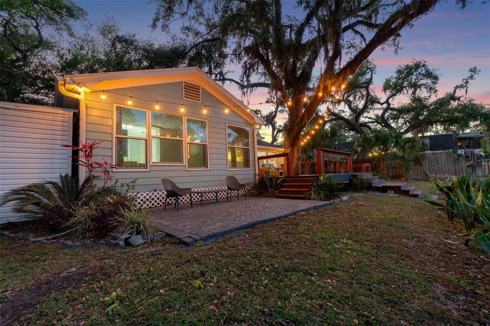 1502 E PARK CIR, TAMPA, FL, 33610