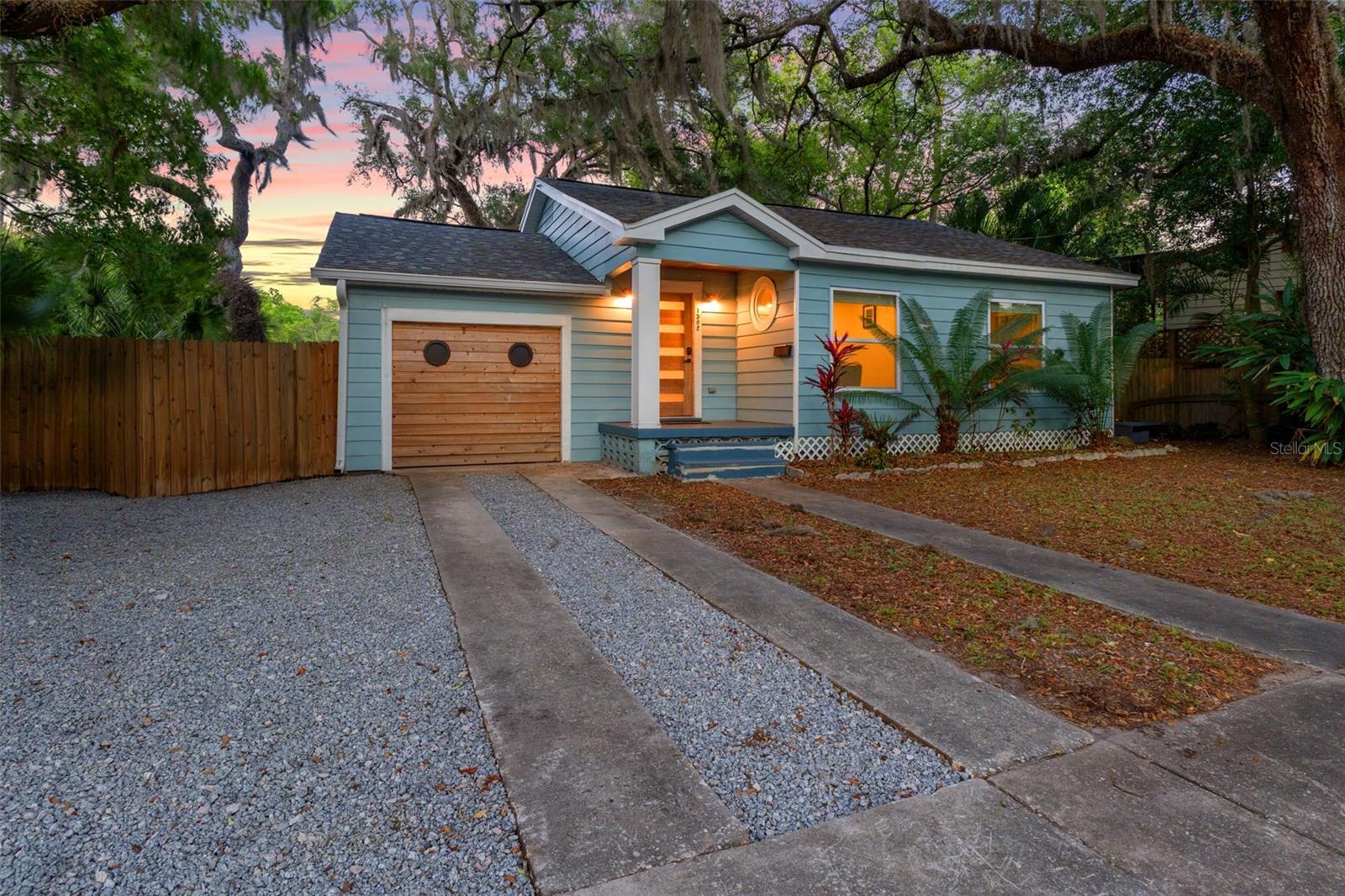 1502 E PARK CIR, TAMPA, FL, 33610