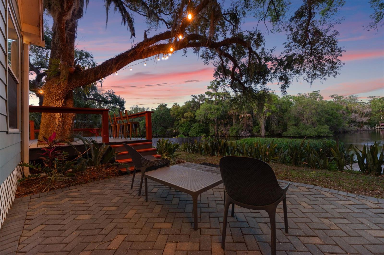 1502 E PARK CIR, TAMPA, FL, 33610