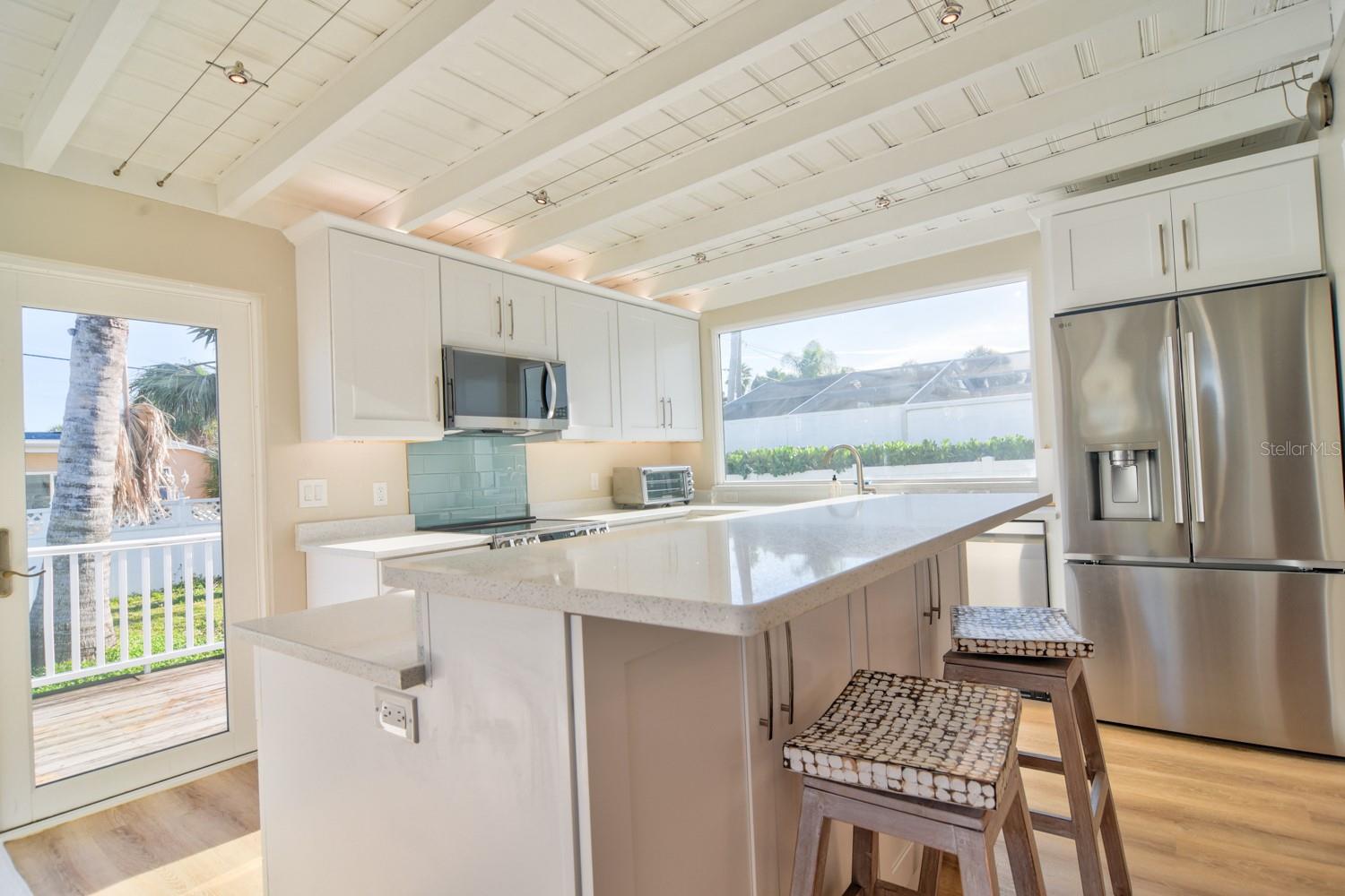 15565 GULF BLVD, REDINGTON BEACH, FL, 33708