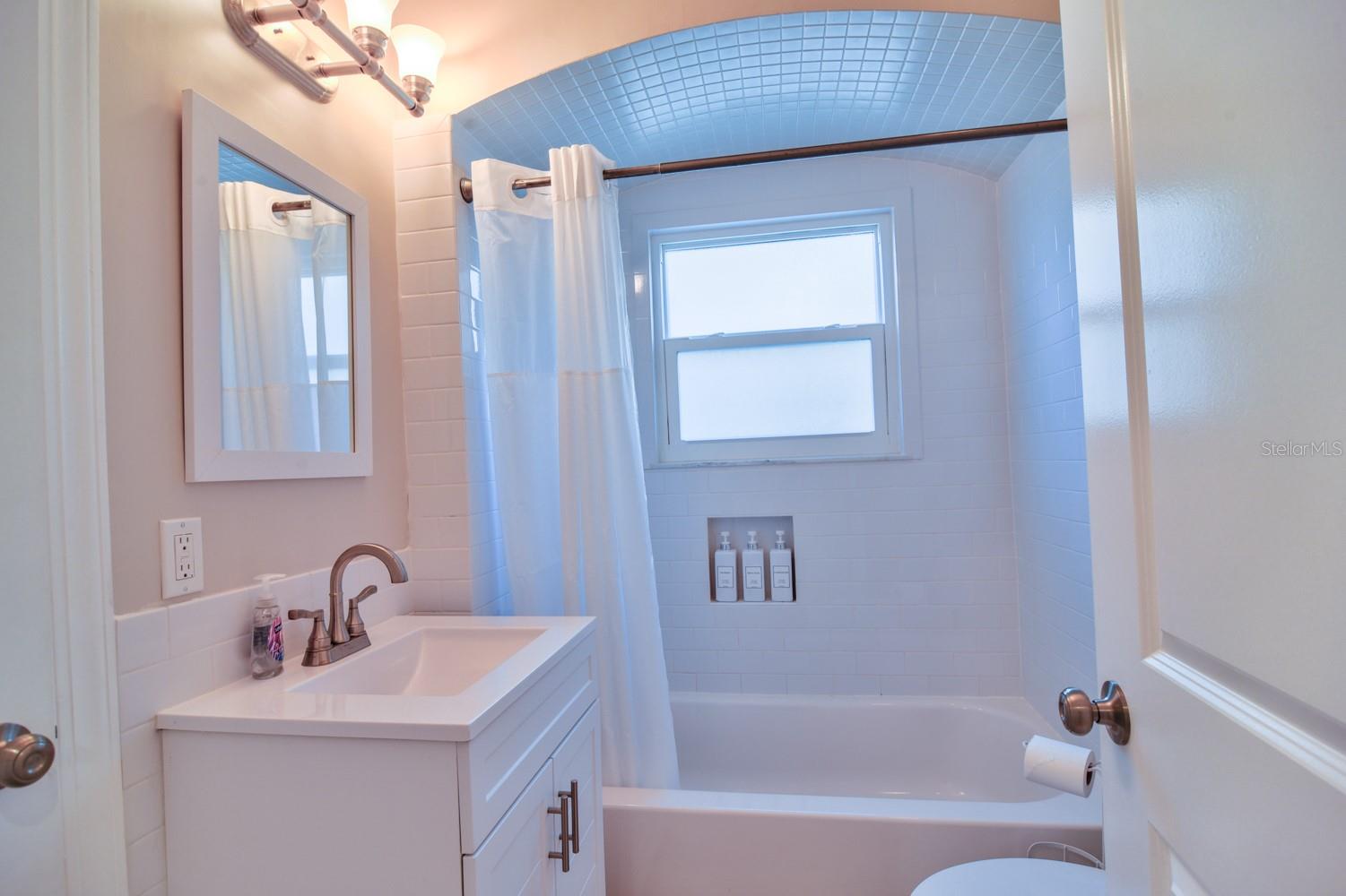 15565 GULF BLVD, REDINGTON BEACH, FL, 33708