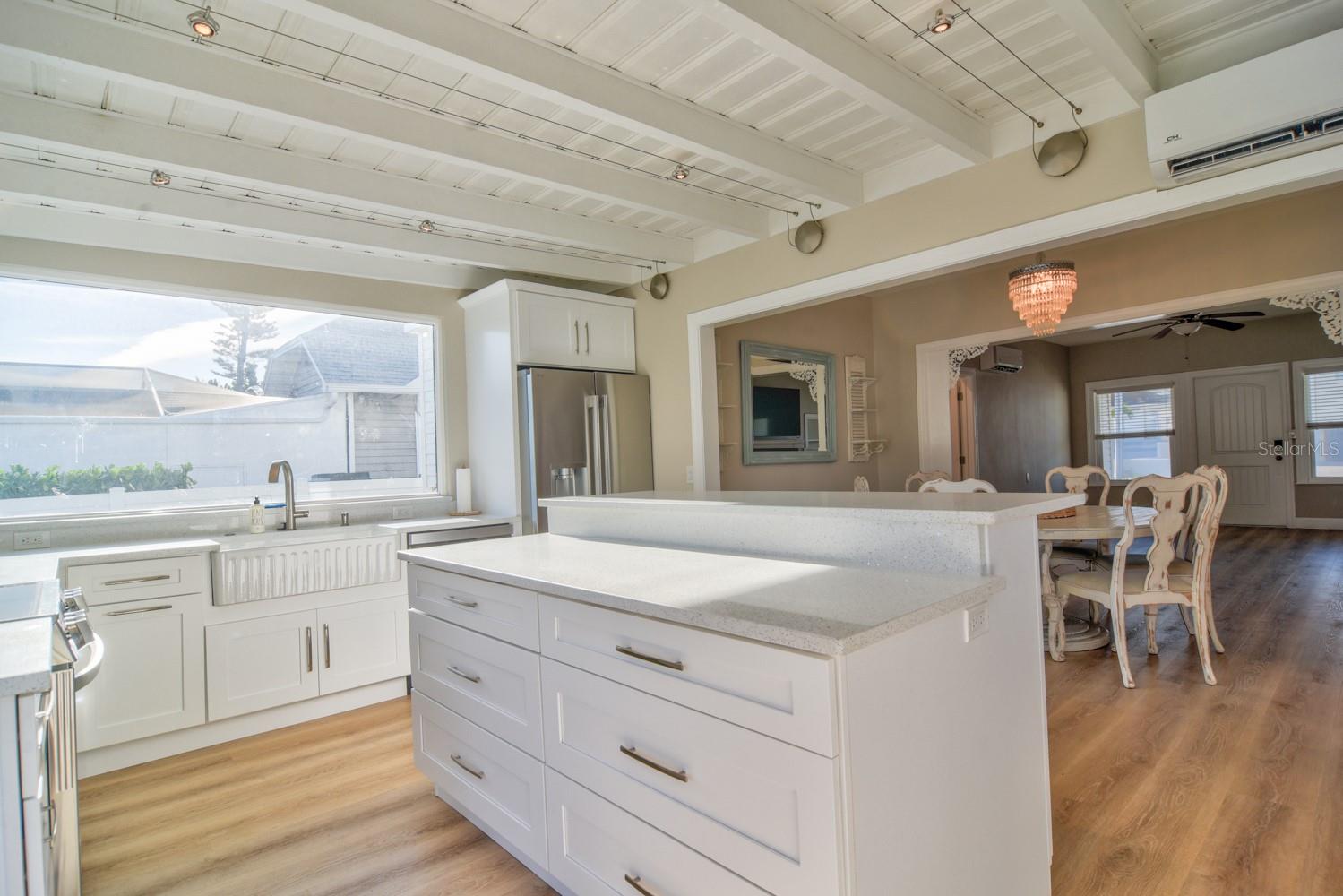 15565 GULF BLVD, REDINGTON BEACH, FL, 33708