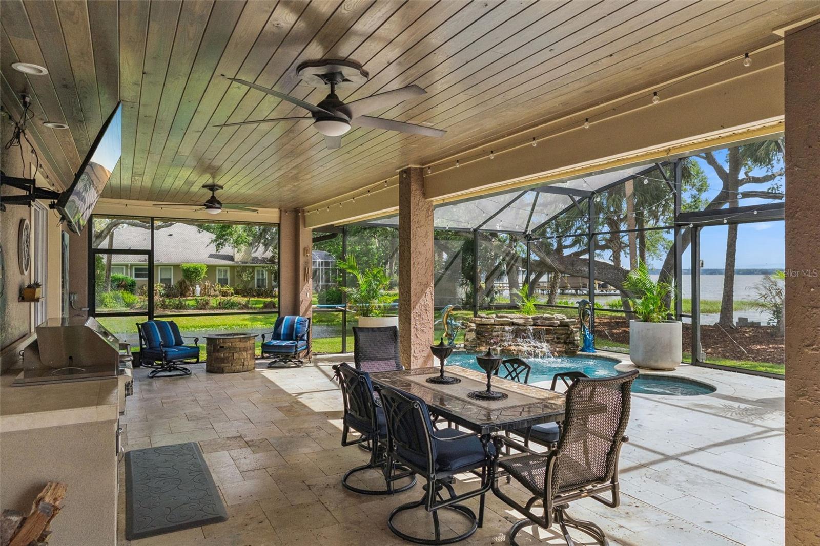 29650 SQUIRREL POINT RD, TAVARES, FL, 32778