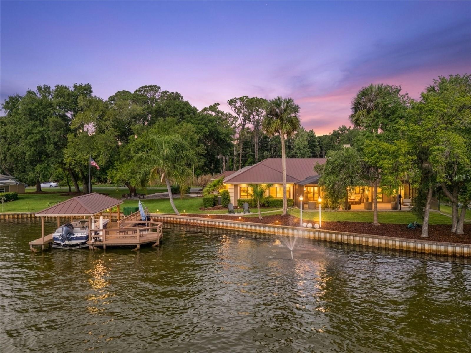 29650 SQUIRREL POINT RD, TAVARES, FL, 32778