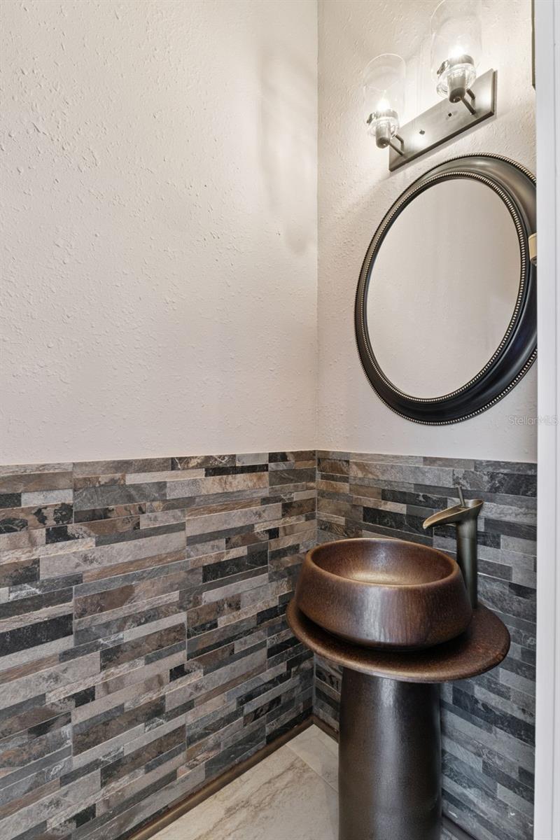 29650 SQUIRREL POINT RD, TAVARES, FL, 32778