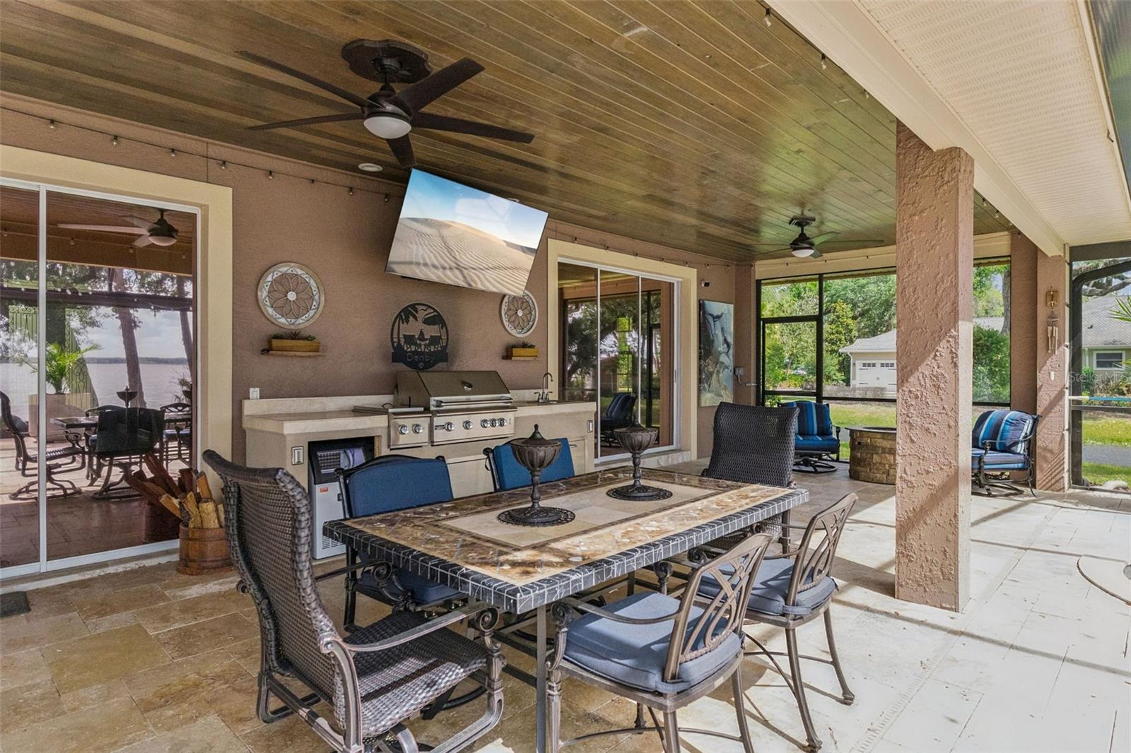 29650 SQUIRREL POINT RD, TAVARES, FL, 32778