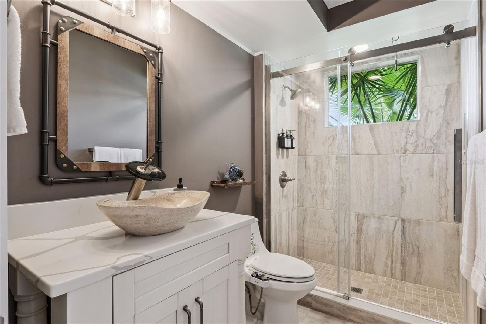 29650 SQUIRREL POINT RD, TAVARES, FL, 32778