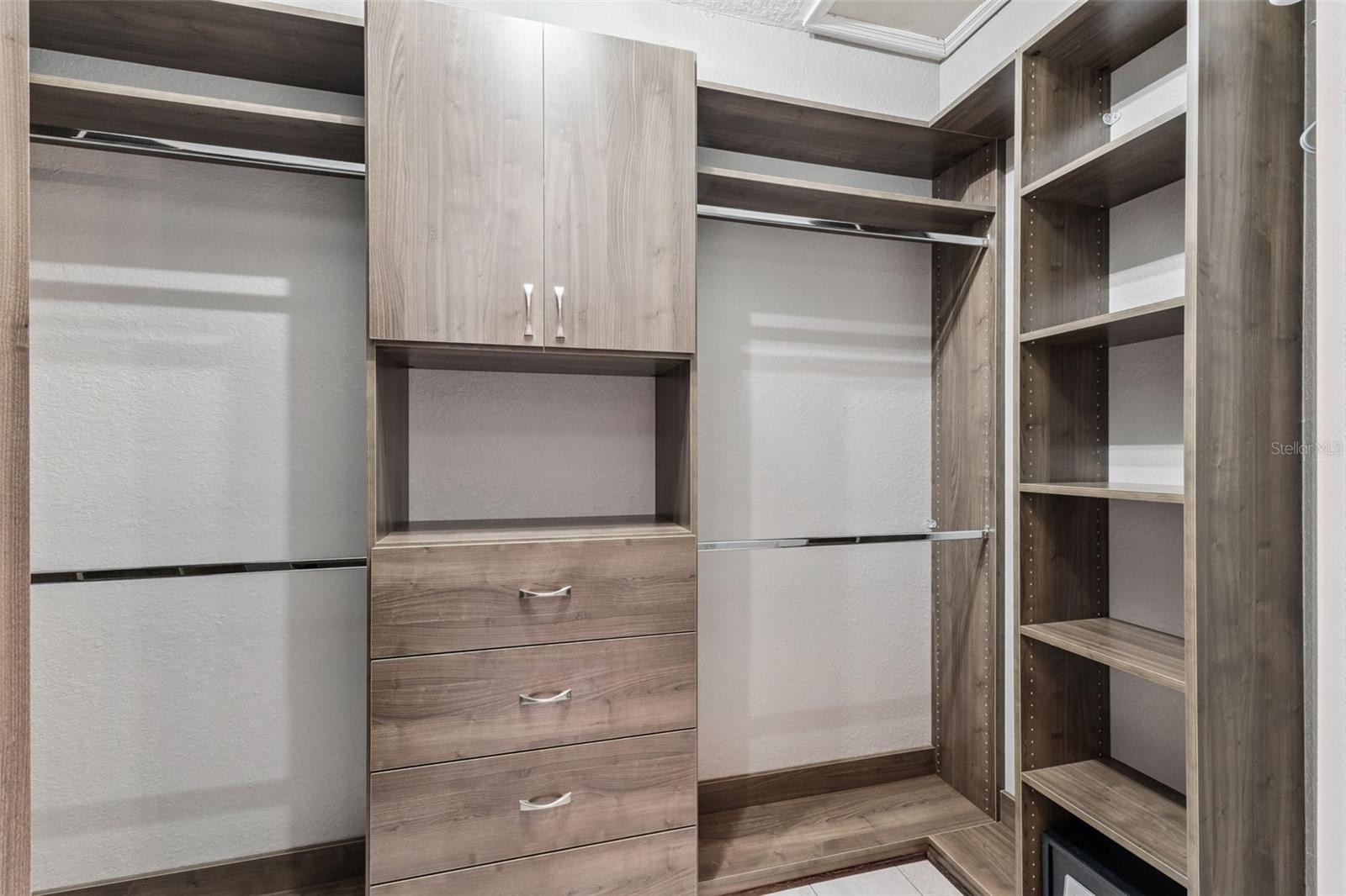 29650 SQUIRREL POINT RD, TAVARES, FL, 32778