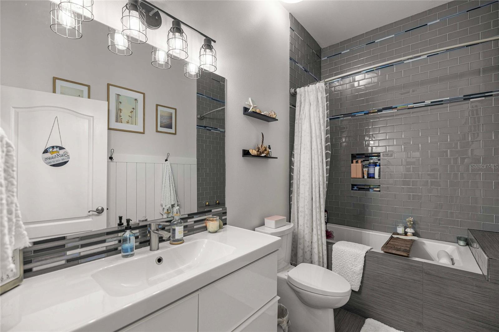 25162 NW 204TH PL, HIGH SPRINGS, FL, 32643