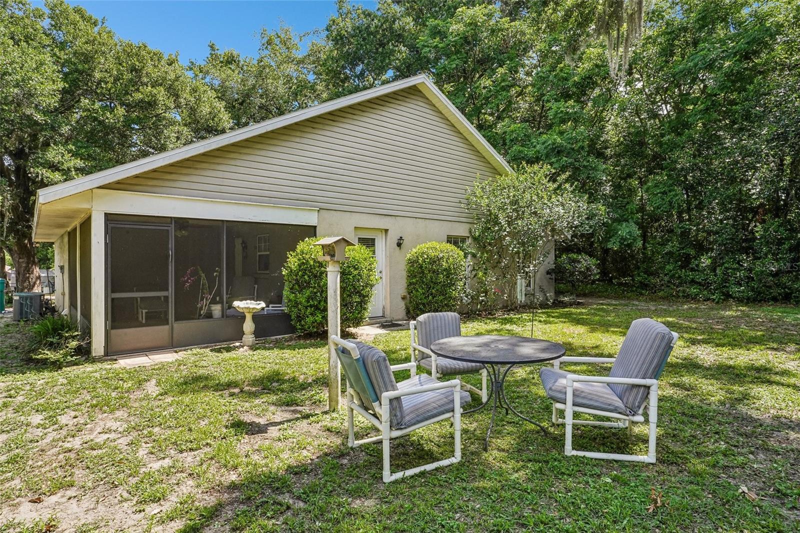 1274 N PALMETTO CIR, EUSTIS, FL, 32726