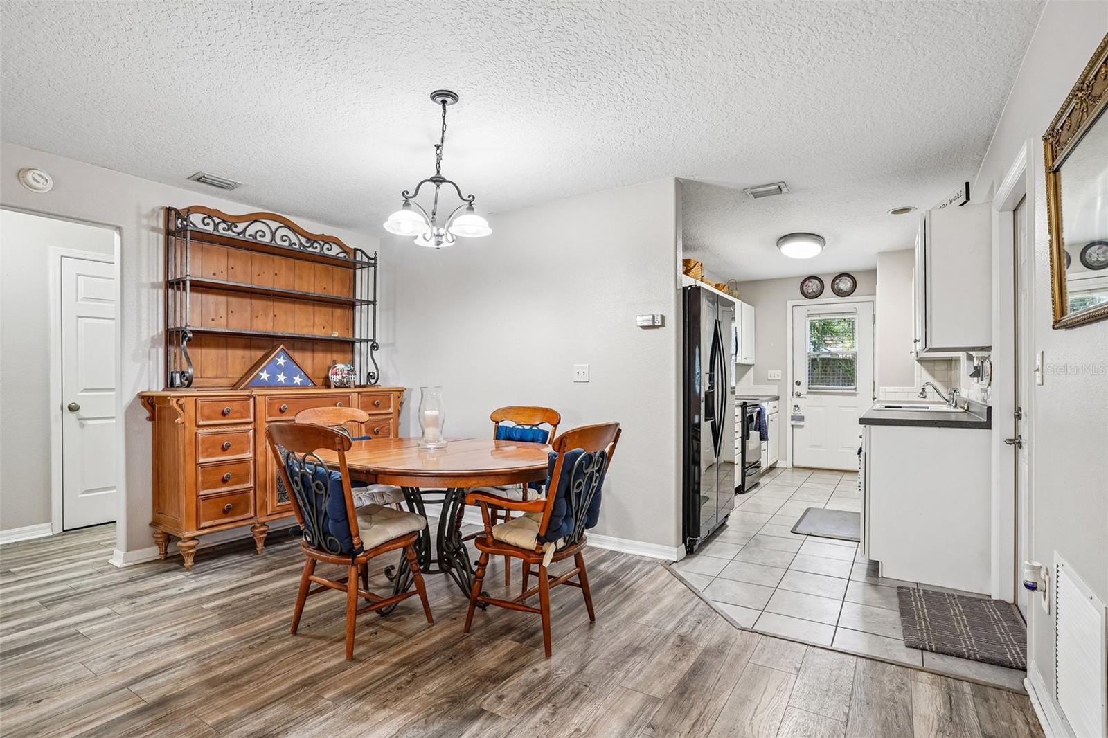 1274 N PALMETTO CIR, EUSTIS, FL, 32726