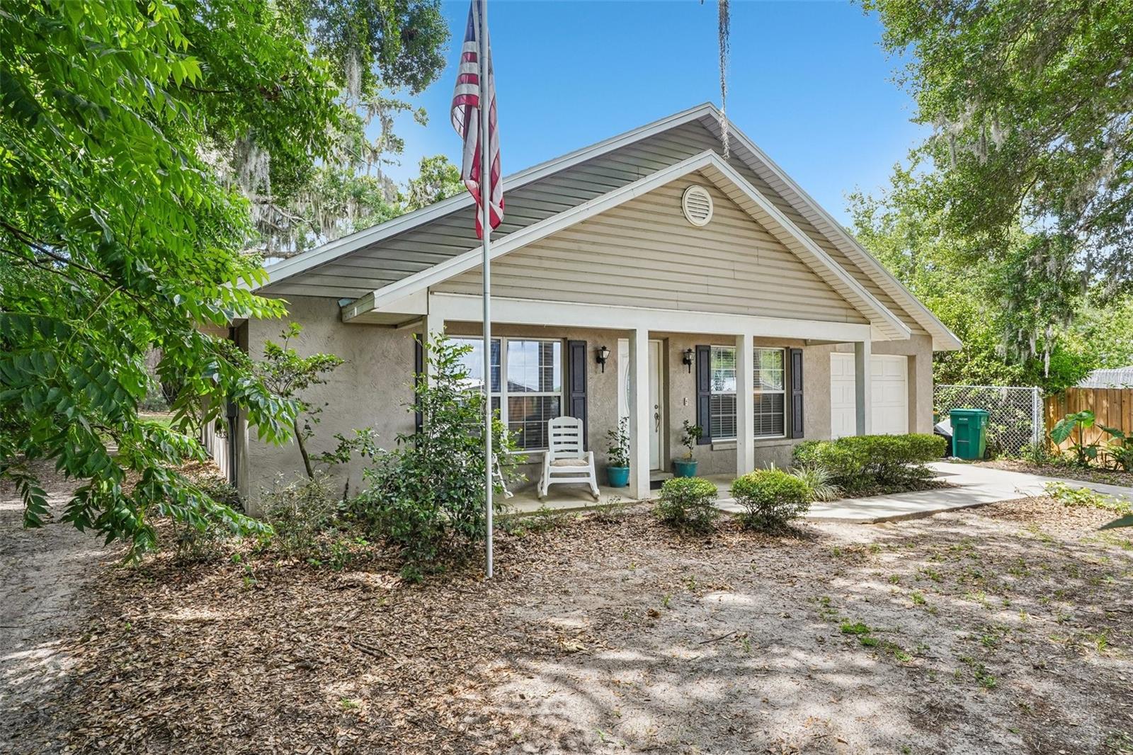 1274 N PALMETTO CIR, EUSTIS, FL, 32726