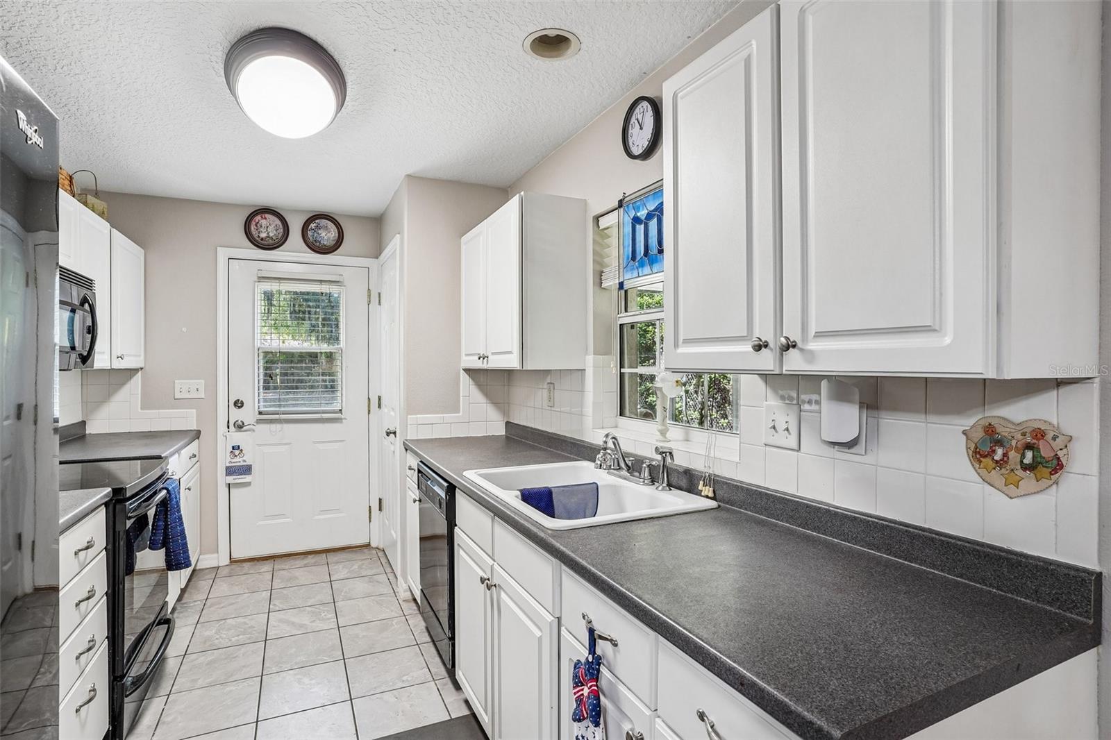 1274 N PALMETTO CIR, EUSTIS, FL, 32726