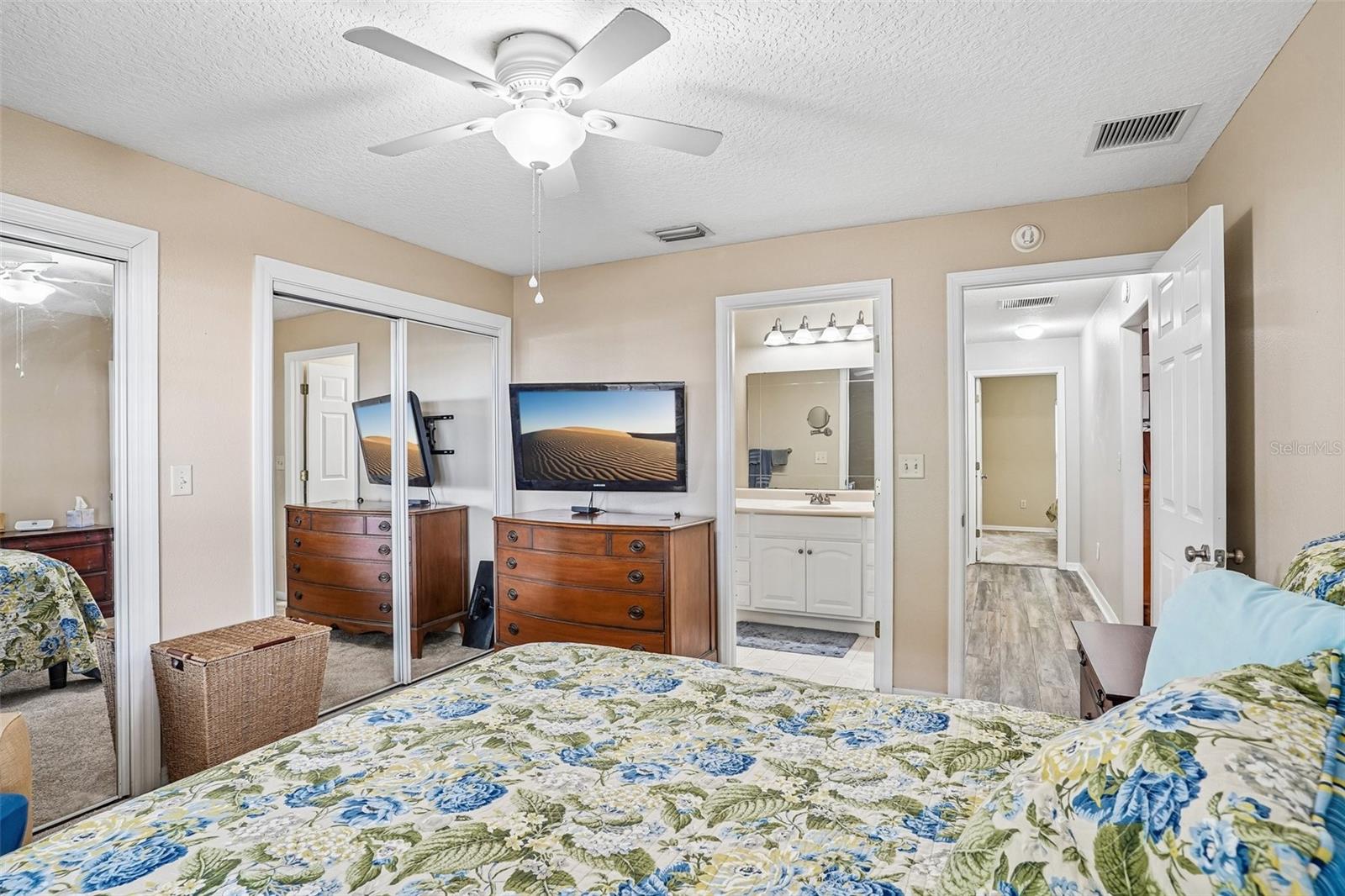 1274 N PALMETTO CIR, EUSTIS, FL, 32726