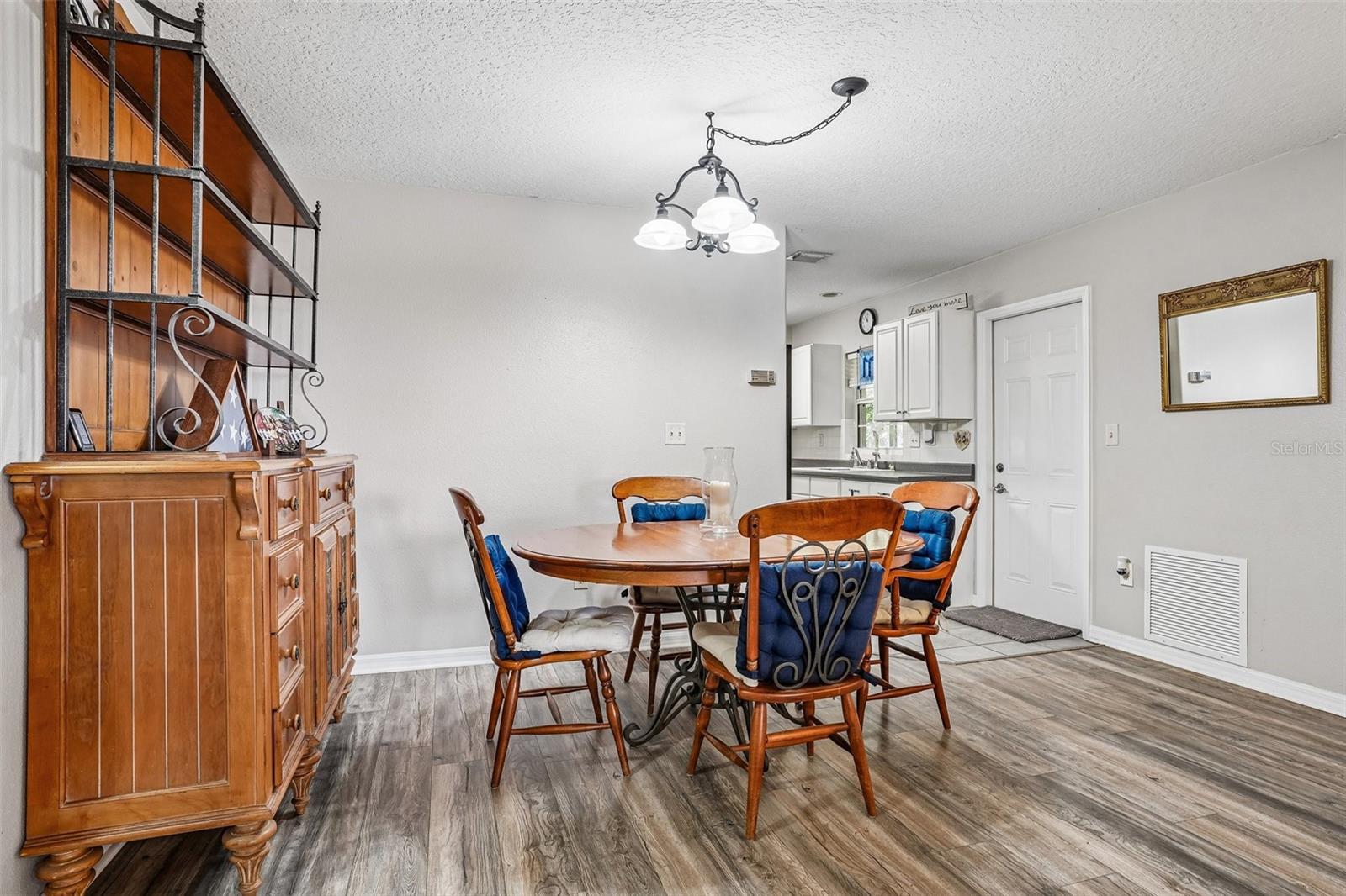 1274 N PALMETTO CIR, EUSTIS, FL, 32726