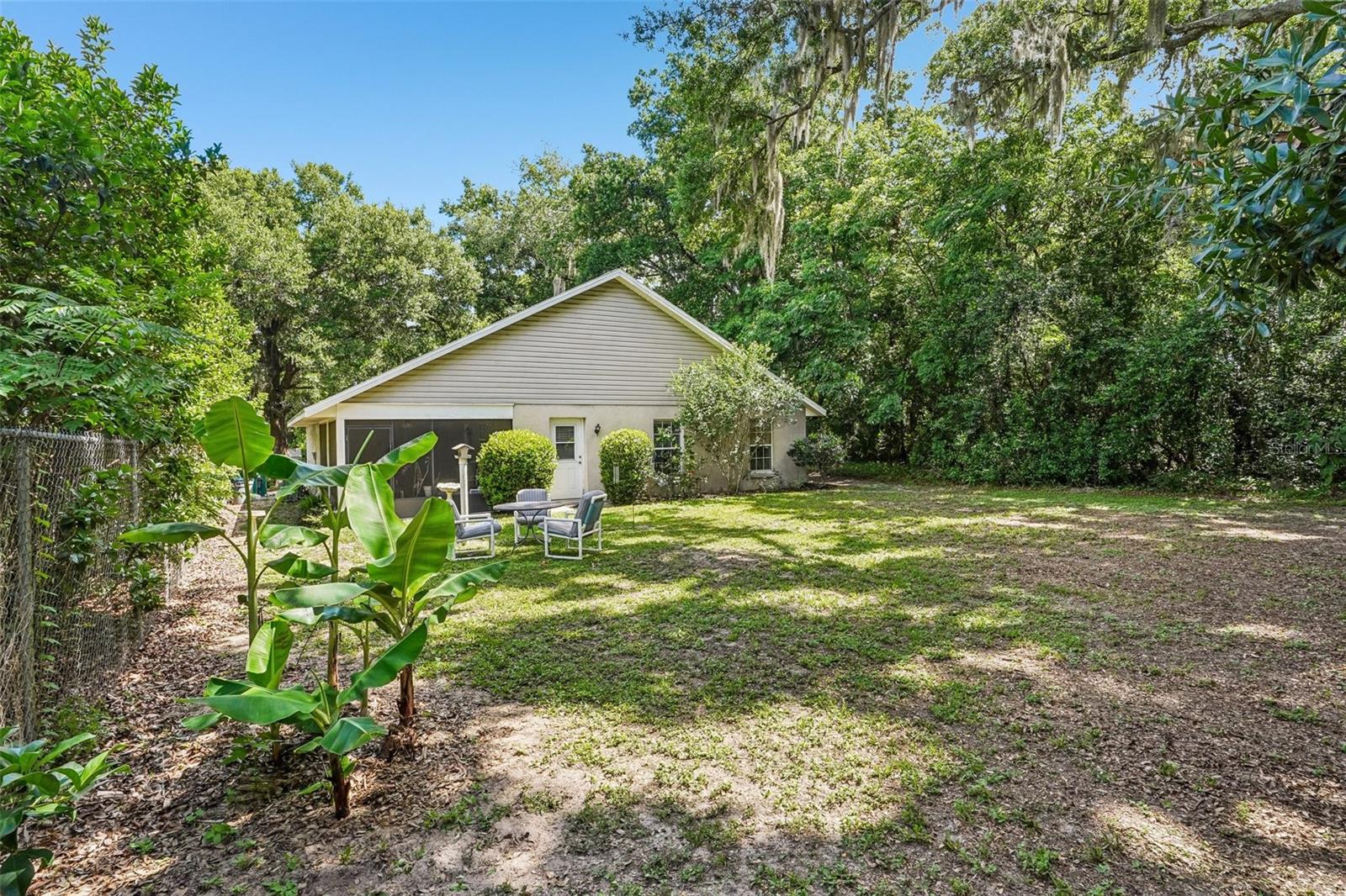 1274 N PALMETTO CIR, EUSTIS, FL, 32726