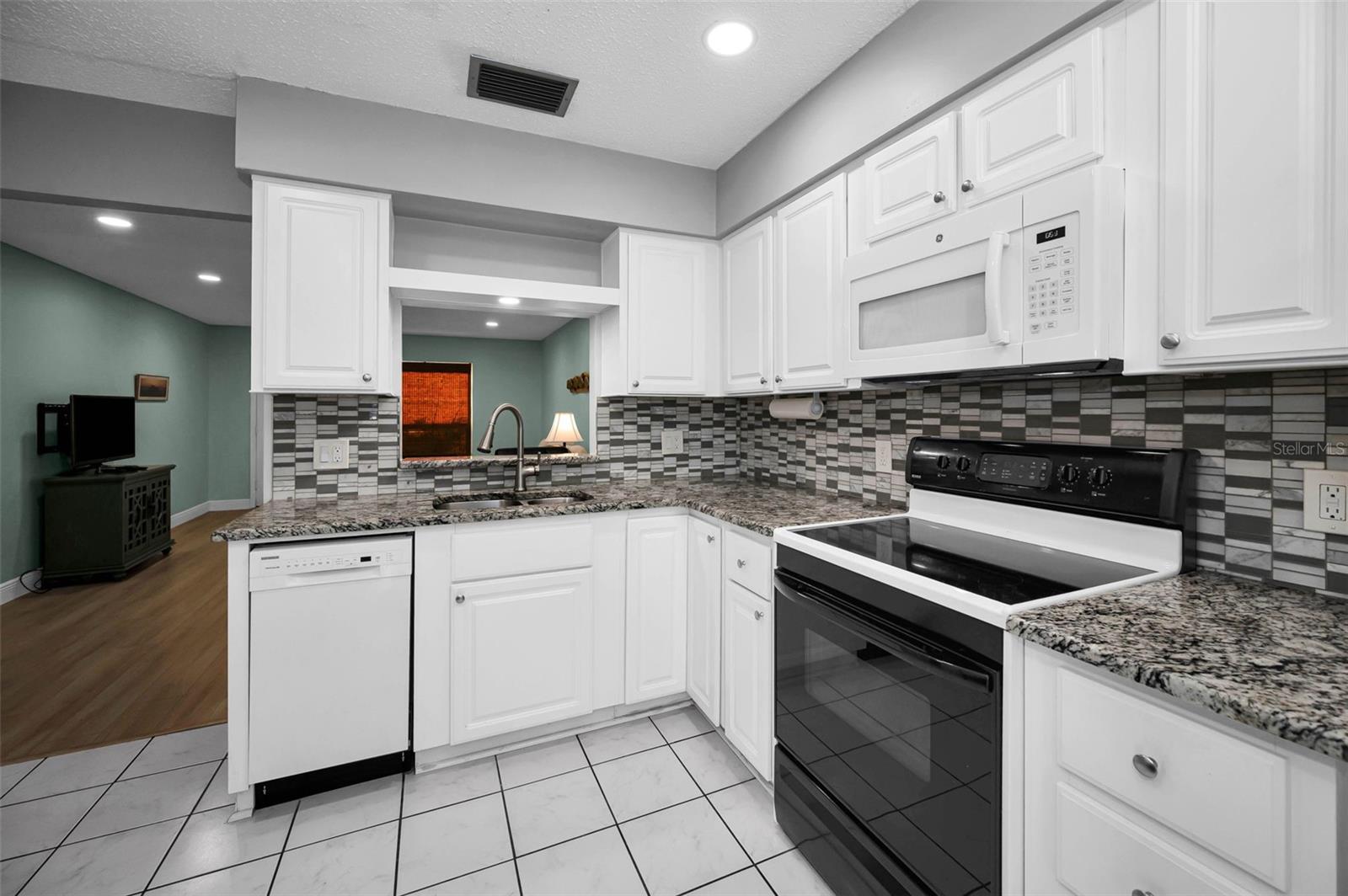 859 OXFORD CT, DUNEDIN, FL, 34698