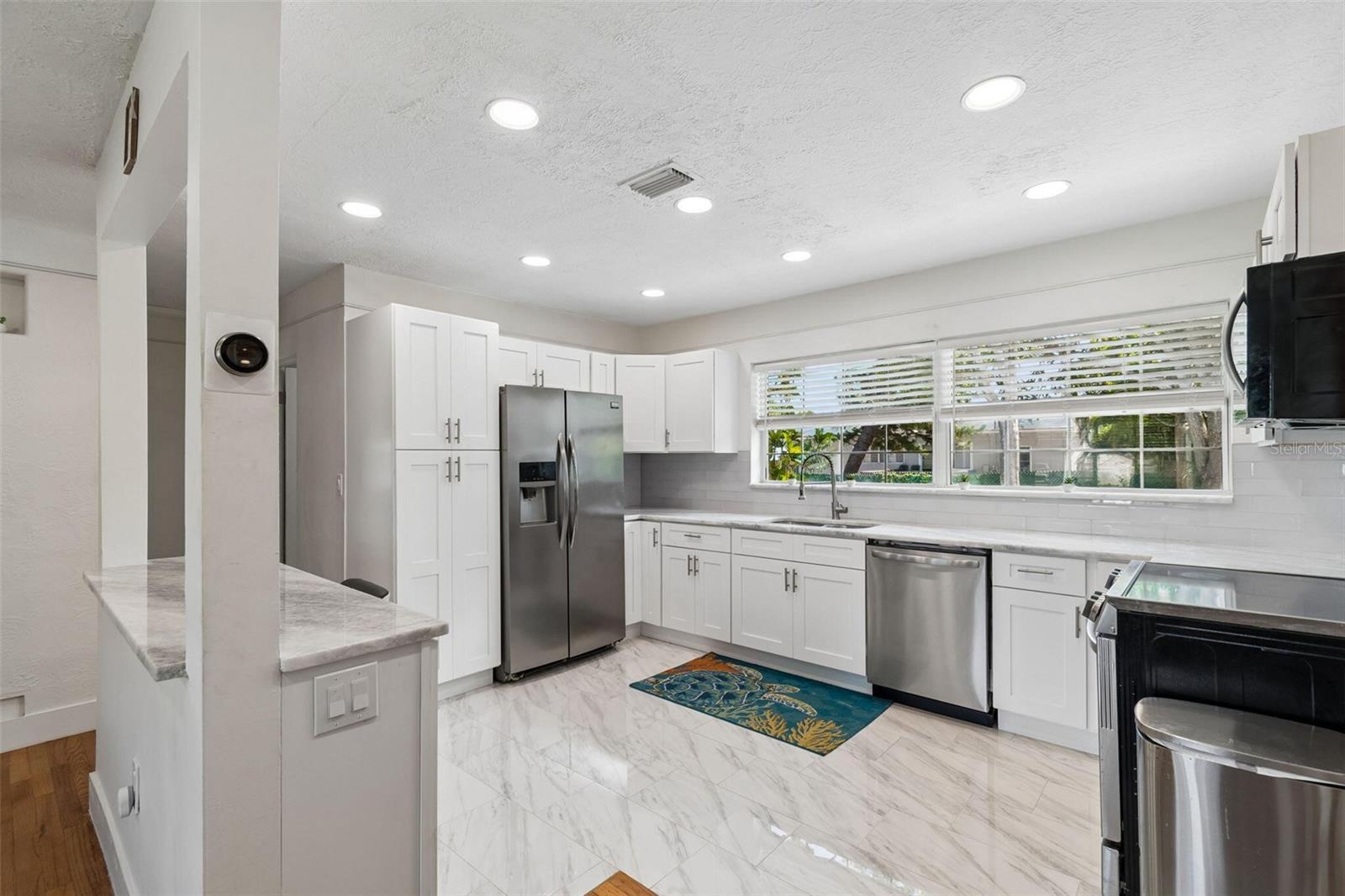 4526 YARDLEY AVE N, ST PETERSBURG, FL, 33713