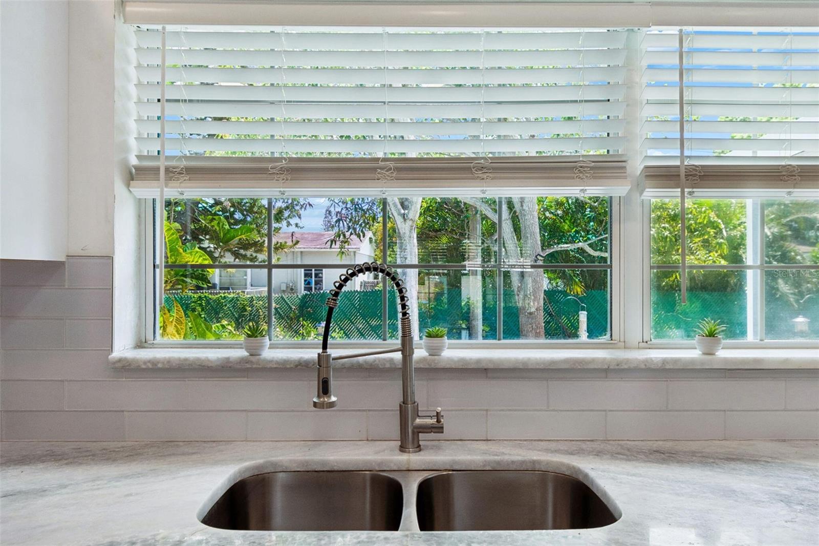 4526 YARDLEY AVE N, ST PETERSBURG, FL, 33713