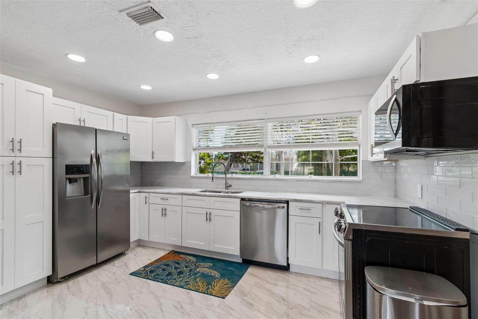 4526 YARDLEY AVE N, ST PETERSBURG, FL, 33713