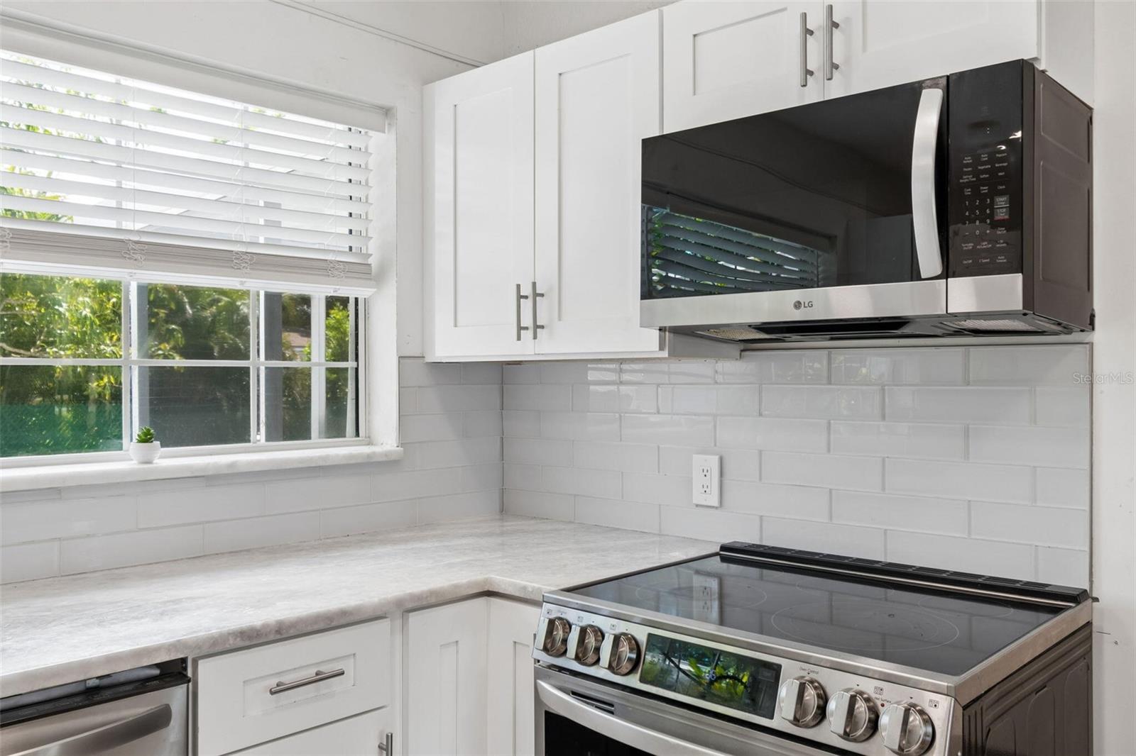 4526 YARDLEY AVE N, ST PETERSBURG, FL, 33713