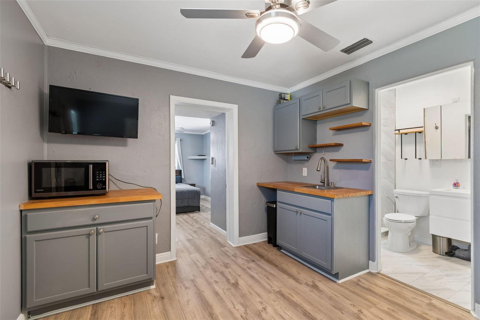 4526 YARDLEY AVE N, ST PETERSBURG, FL, 33713