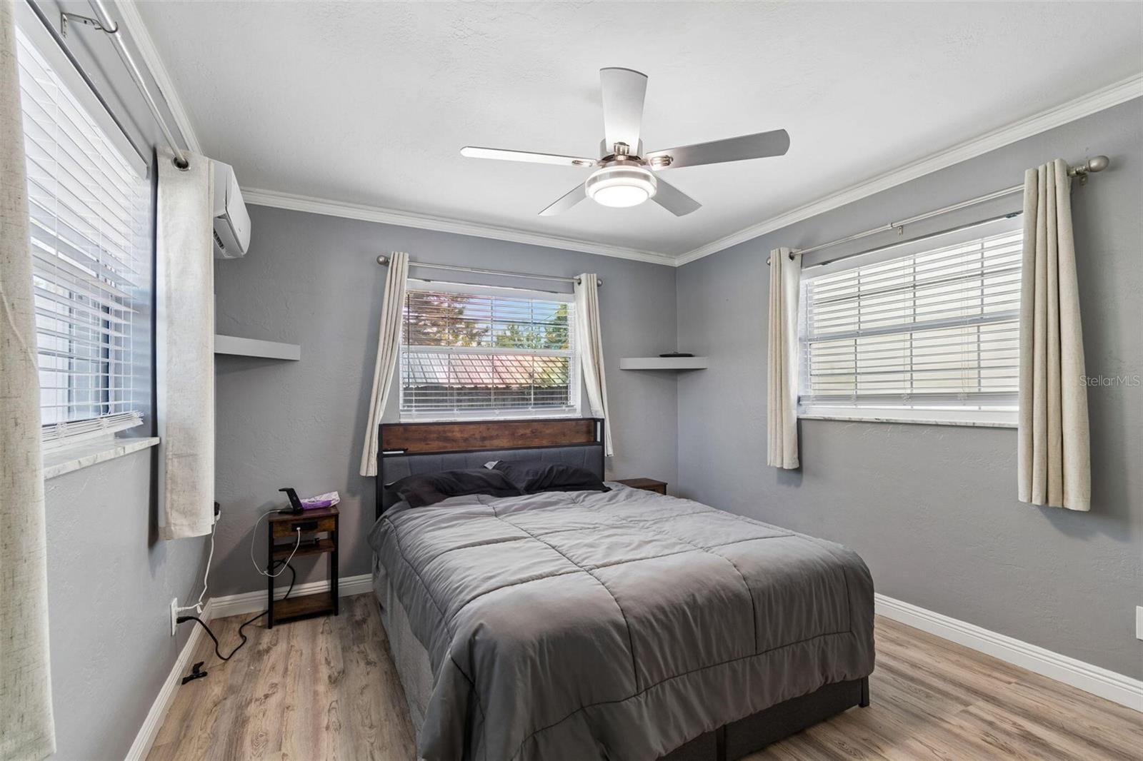 4526 YARDLEY AVE N, ST PETERSBURG, FL, 33713