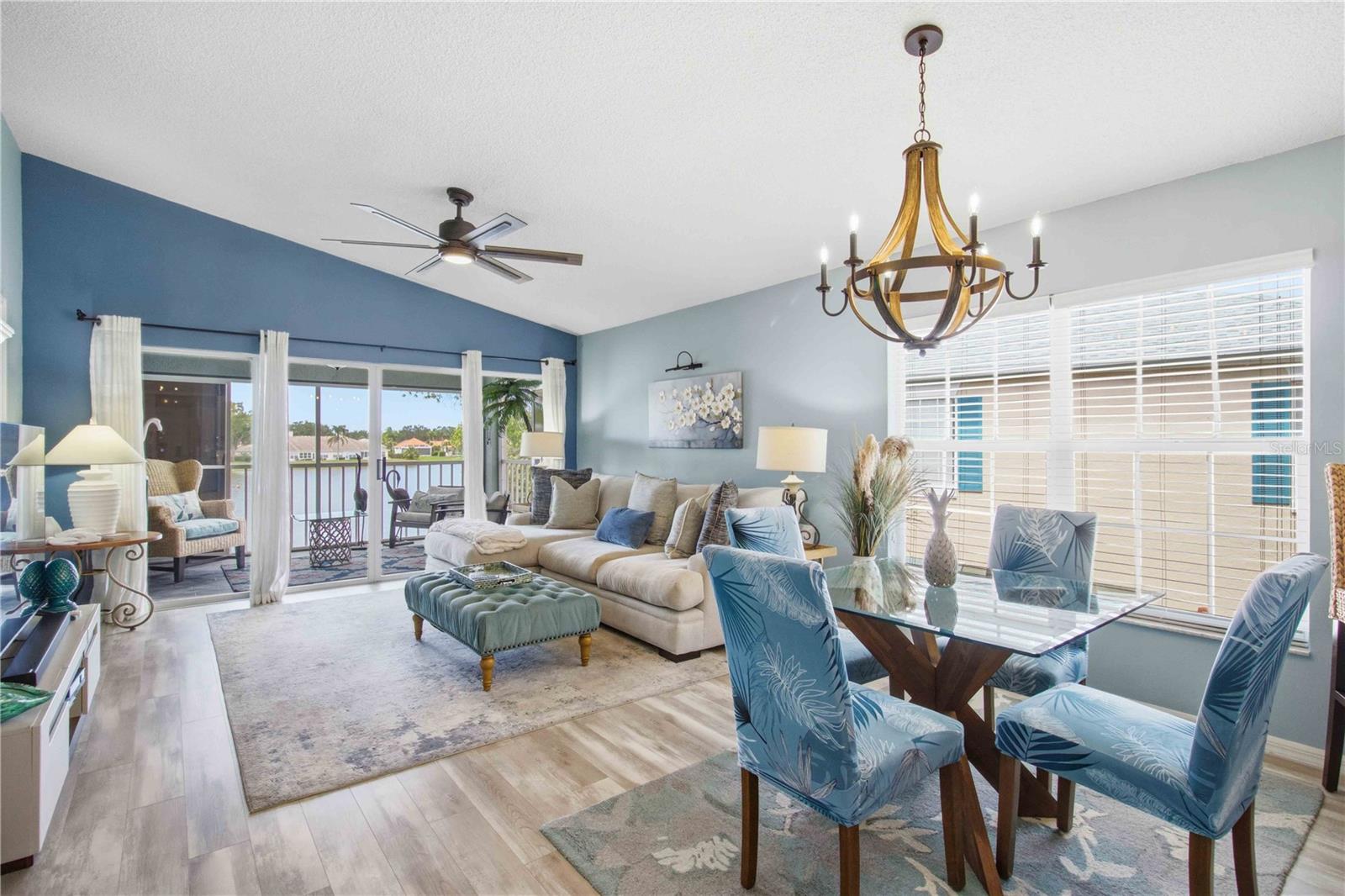 4211 CADDIE DR E #204, BRADENTON, FL, 34203