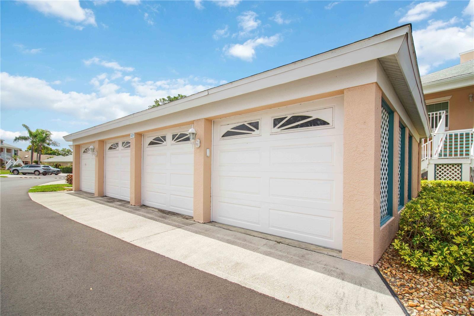 4211 CADDIE DR E #204, BRADENTON, FL, 34203