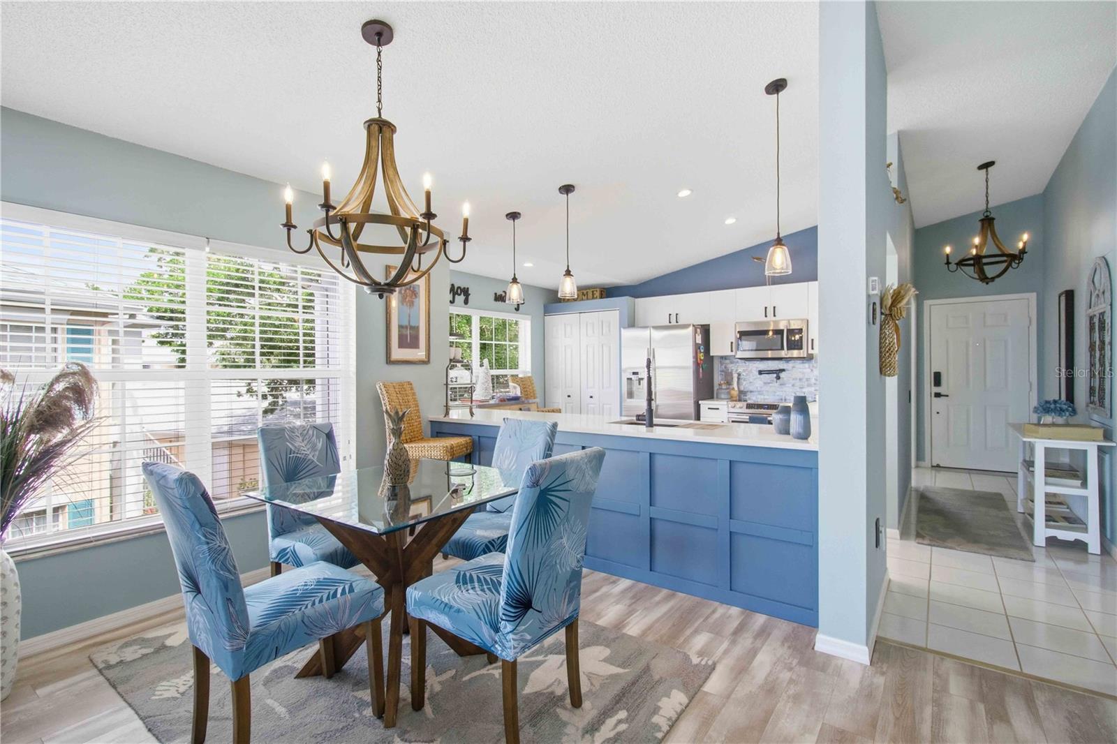 4211 CADDIE DR E #204, BRADENTON, FL, 34203