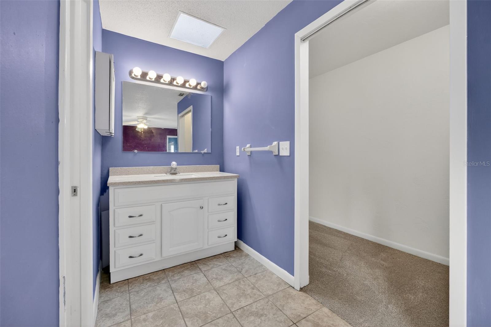 1660 E SHANGRI LA DR, DAYTONA BEACH, FL, 32119