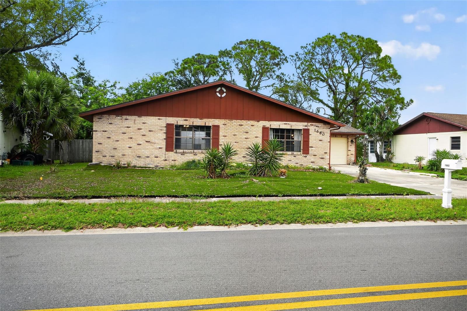 1660 E SHANGRI LA DR, DAYTONA BEACH, FL, 32119
