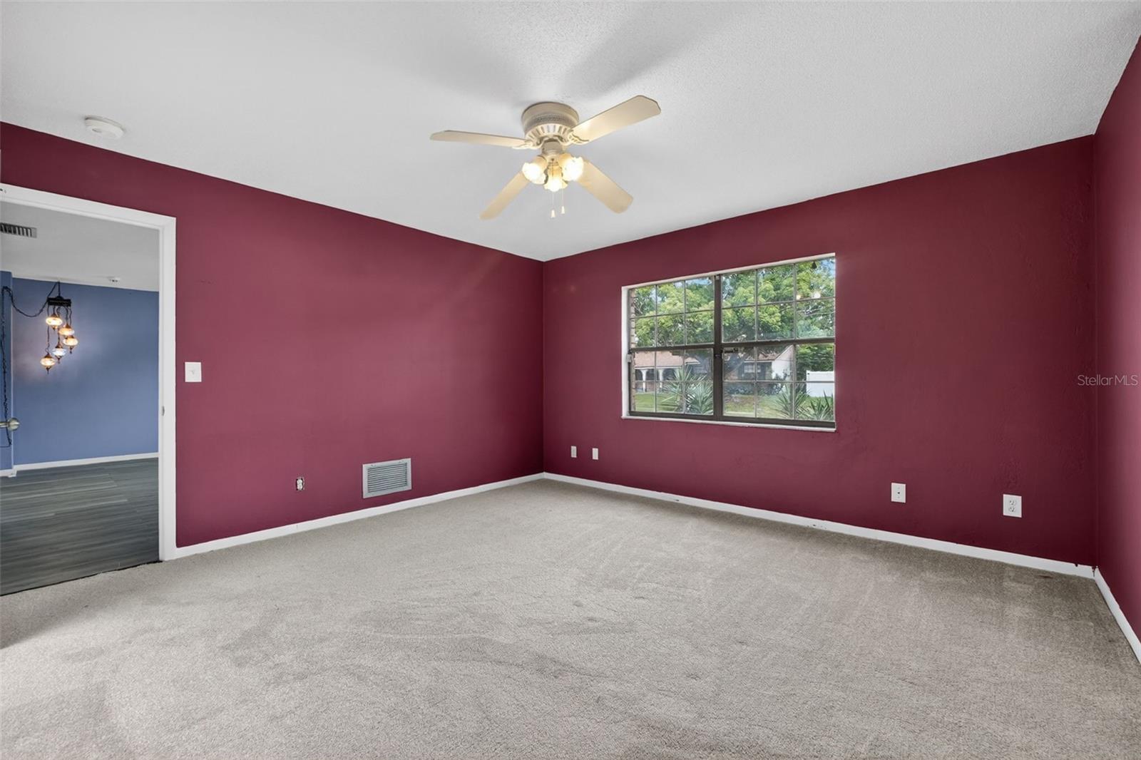 1660 E SHANGRI LA DR, DAYTONA BEACH, FL, 32119