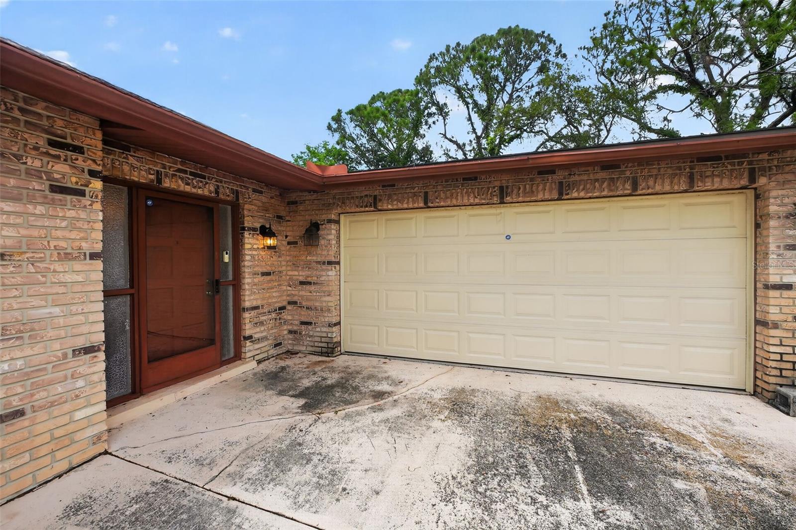 1660 E SHANGRI LA DR, DAYTONA BEACH, FL, 32119