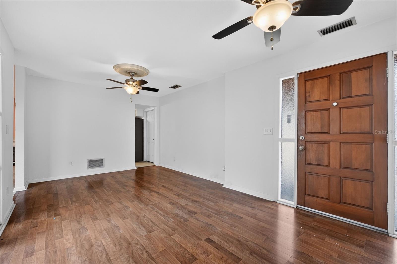 1660 E SHANGRI LA DR, DAYTONA BEACH, FL, 32119