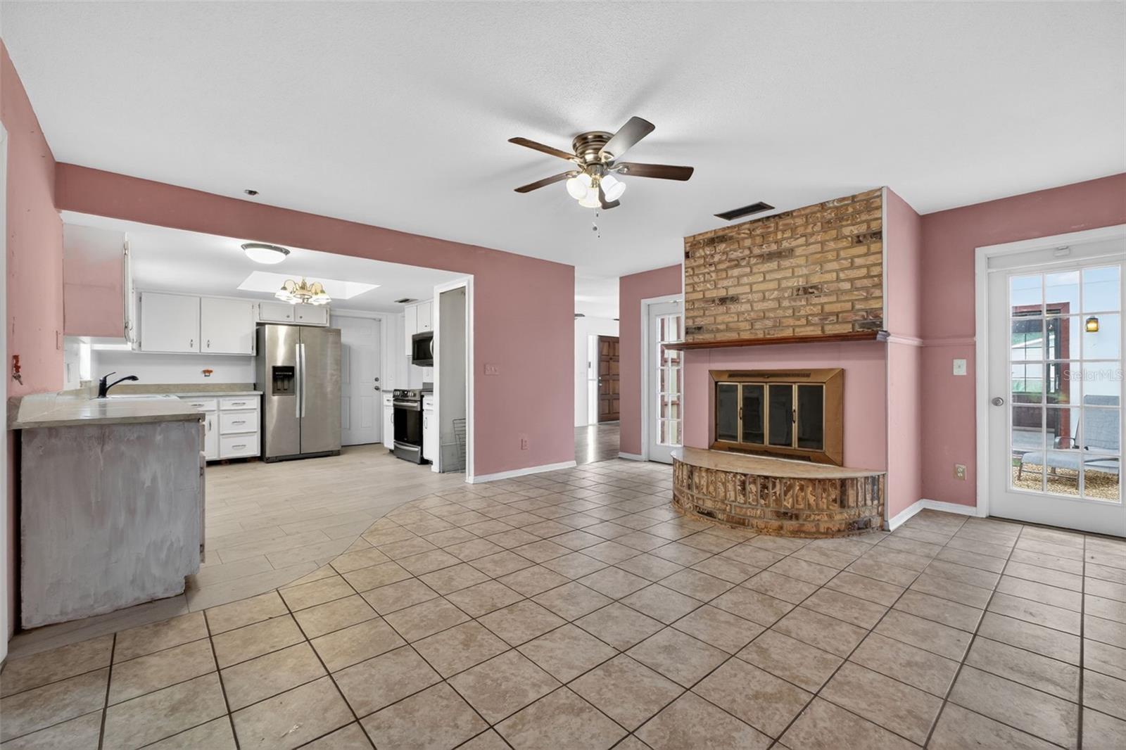 1660 E SHANGRI LA DR, DAYTONA BEACH, FL, 32119