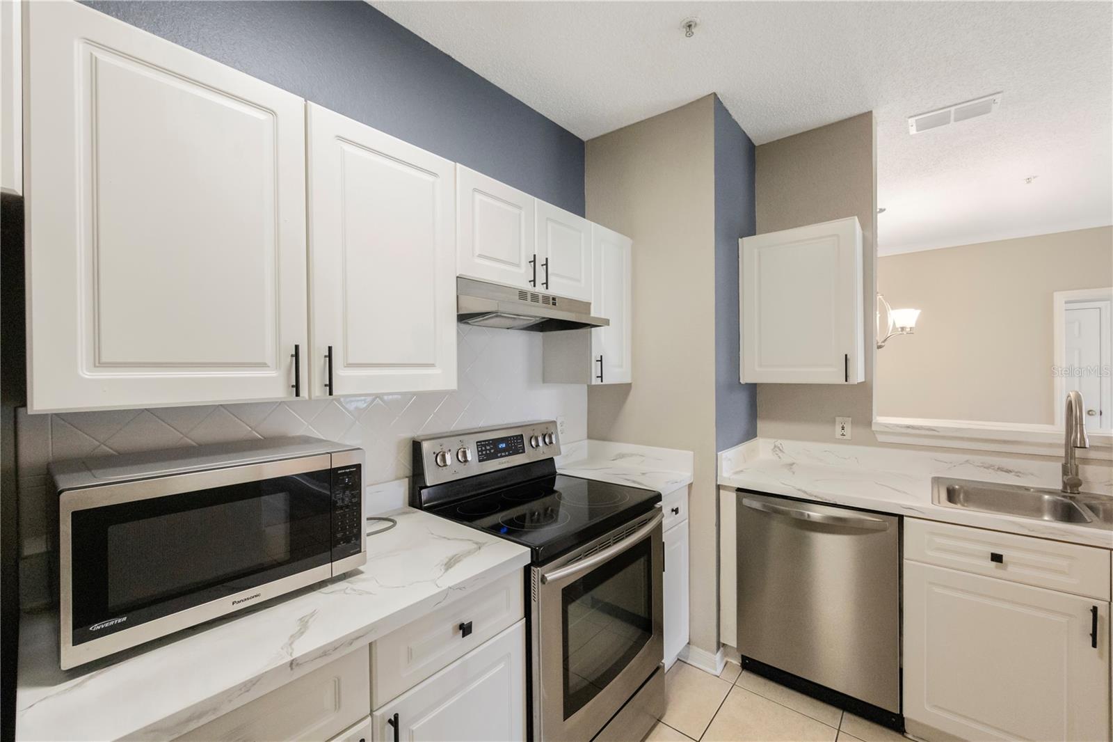 18001 RICHMOND PLACE DR #1010, TAMPA, FL, 33647