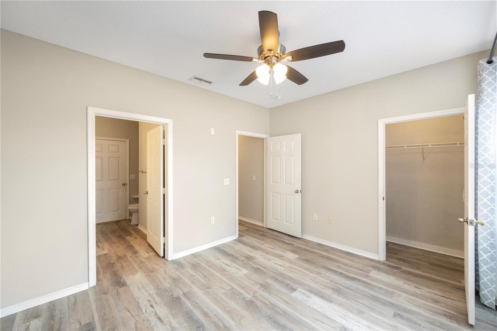 18001 RICHMOND PLACE DR #1010, TAMPA, FL, 33647