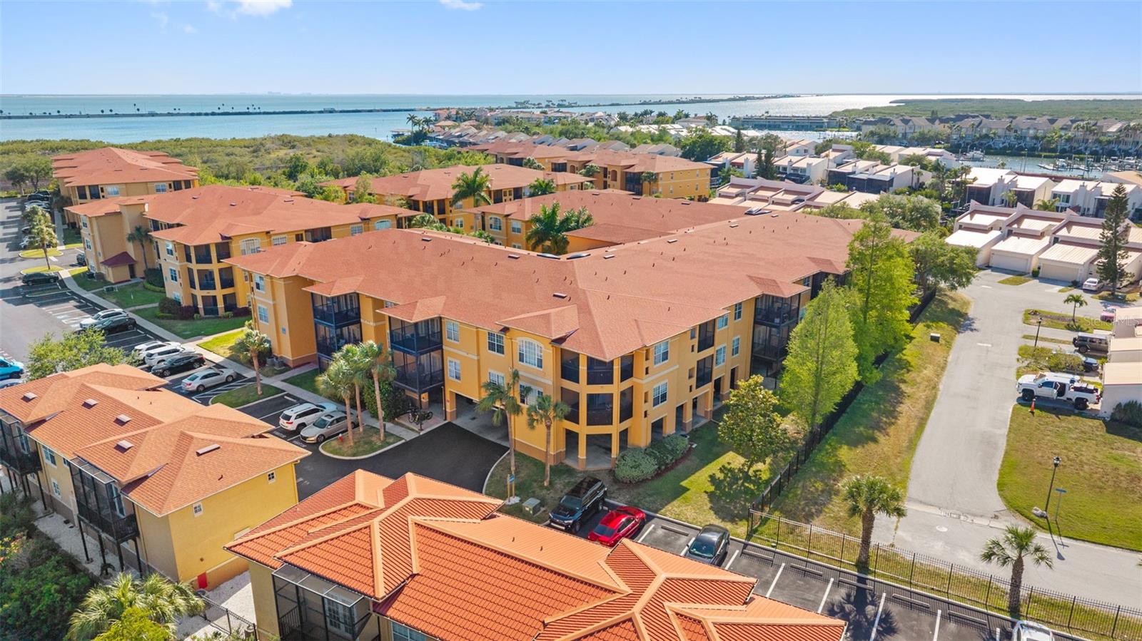 4323 BAYSIDE VILLAGE DR #105, TAMPA, FL, 33615