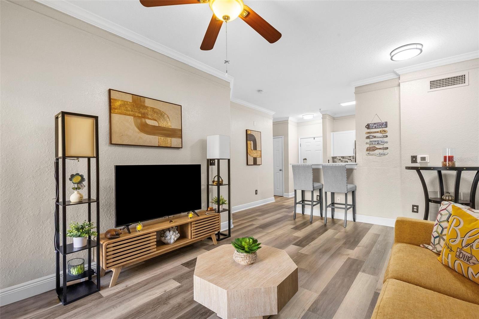 4323 BAYSIDE VILLAGE DR #105, TAMPA, FL, 33615